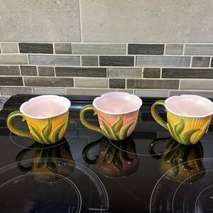 Harry and David vintage flower mugs set of 3. 2 yellow 1 pink. EUC